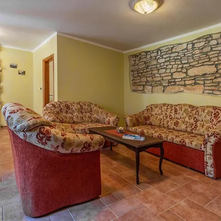 4 Bedroom Pet Friendly In * Medulin