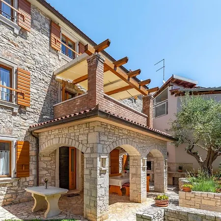 4 Bedroom Pet Friendly In Dom wakacyjny *