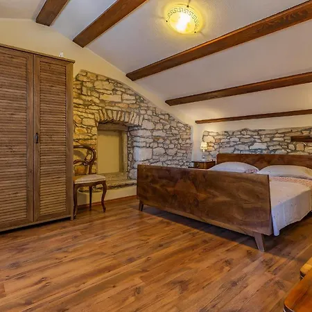 Pet Friendly In With Wifi Holiday home Medulin