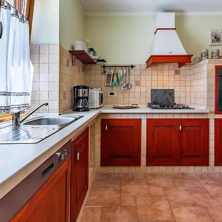 4 Bedroom Pet Friendly In