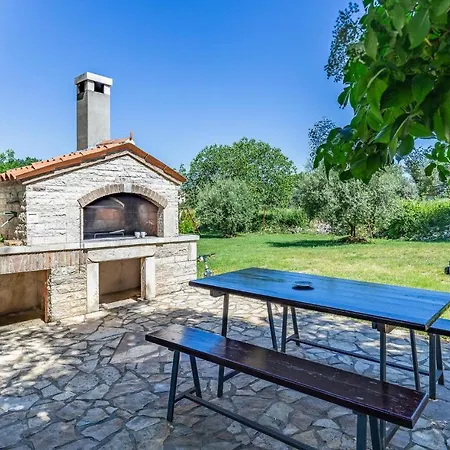4 Bedroom Pet Friendly In Dom wakacyjny Medulin